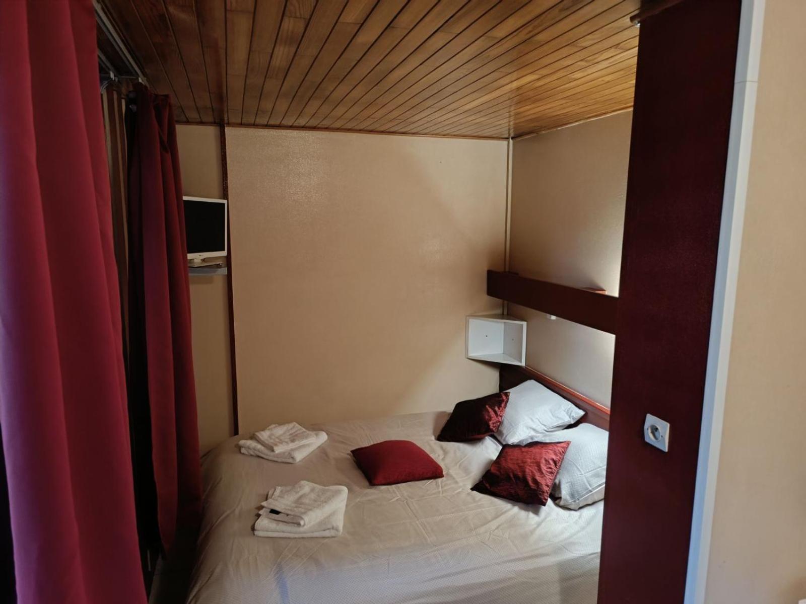Bed and Breakfast Le Relais De Cap De Pin Solferino Екстер'єр фото
